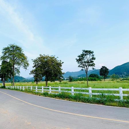 Baan Sampeenongg Khaoyai Villa Nong Nam Daeng Exterior photo